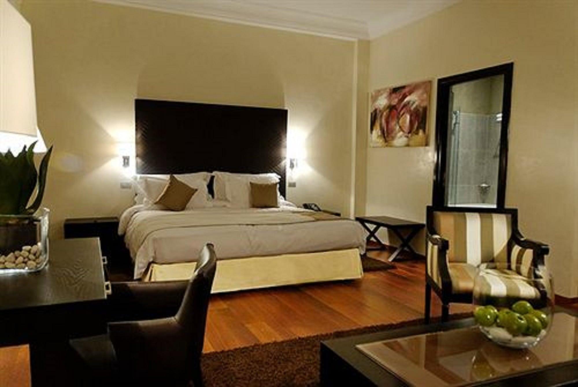 พาร์ค สวีท โฮเต็ล แอนด์ สปา Hotel คาซาบลังกา ภายนอก รูปภาพ